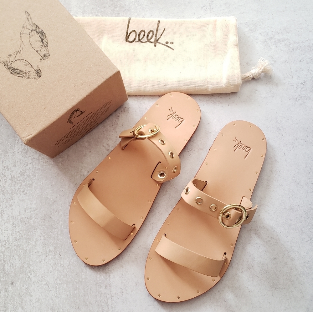 Beek Maleo Leather Slip On Sandals Sz 10 Sand Tan Buckle Slides Summer